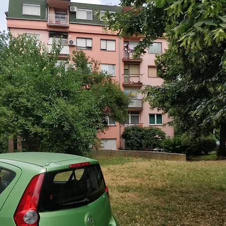 Vozdovac Apartment *